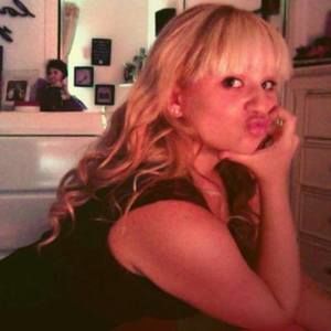 Meet your Posher, Laura nicole